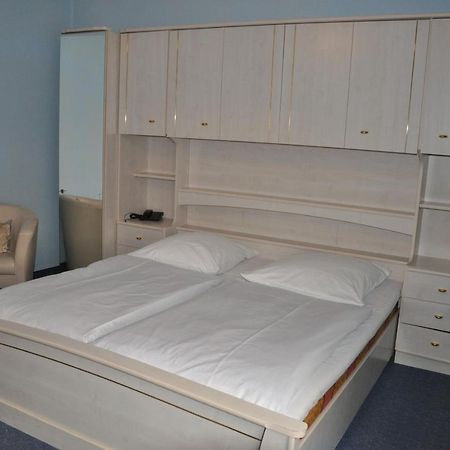 Hotel Pension Savoy Near Kurfuerstendamm برلين الغرفة الصورة
