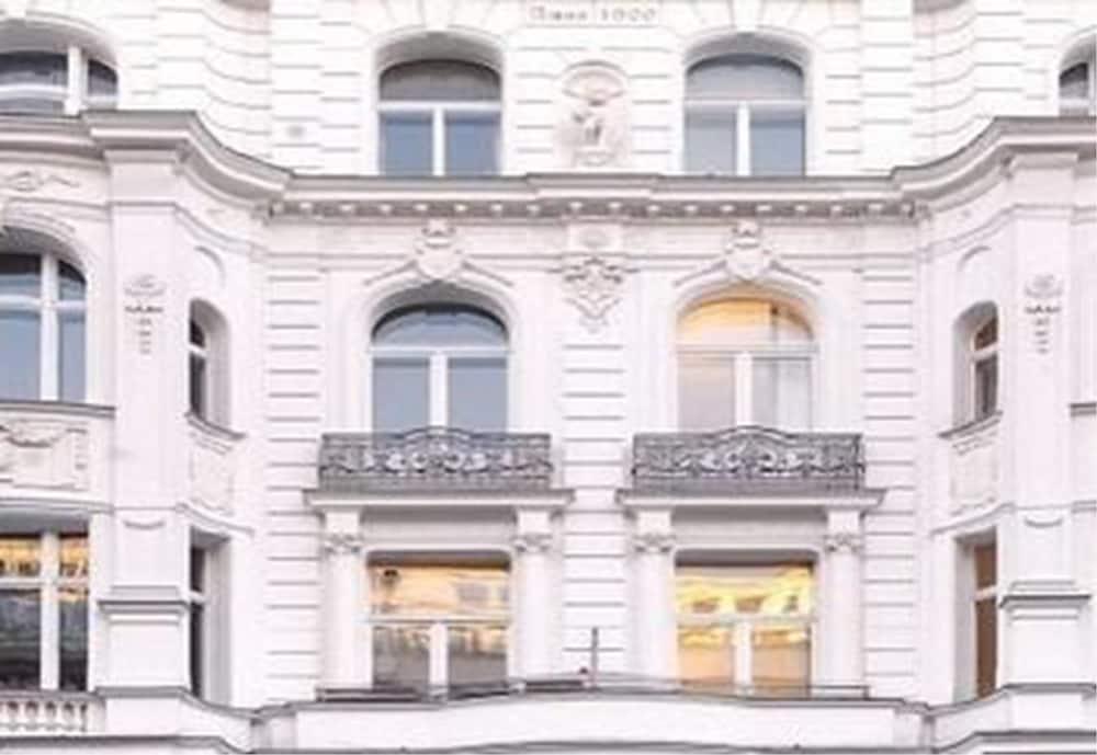 Hotel Pension Savoy Near Kurfuerstendamm برلين المظهر الخارجي الصورة