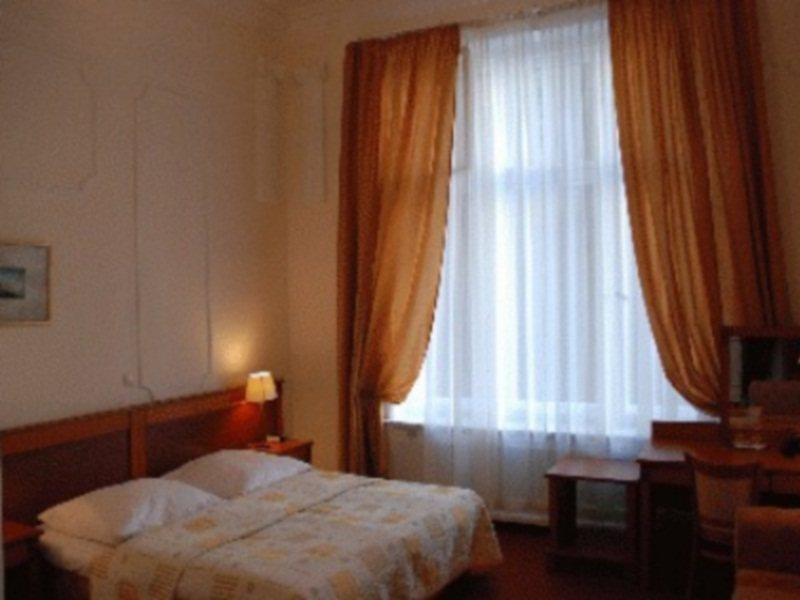 Hotel Pension Savoy Near Kurfuerstendamm برلين الغرفة الصورة