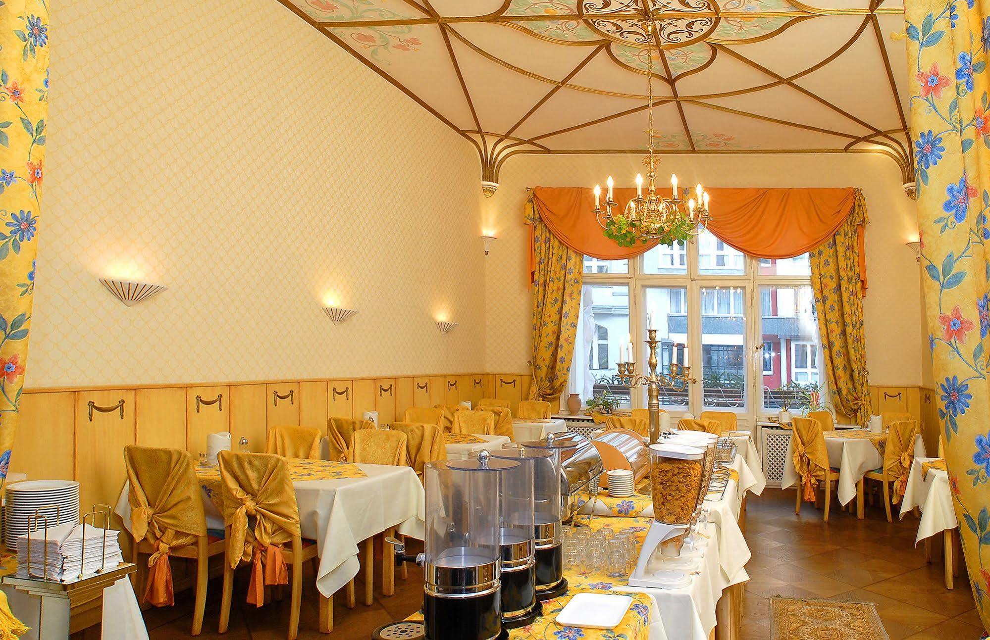 Hotel Pension Savoy Near Kurfuerstendamm برلين المظهر الخارجي الصورة