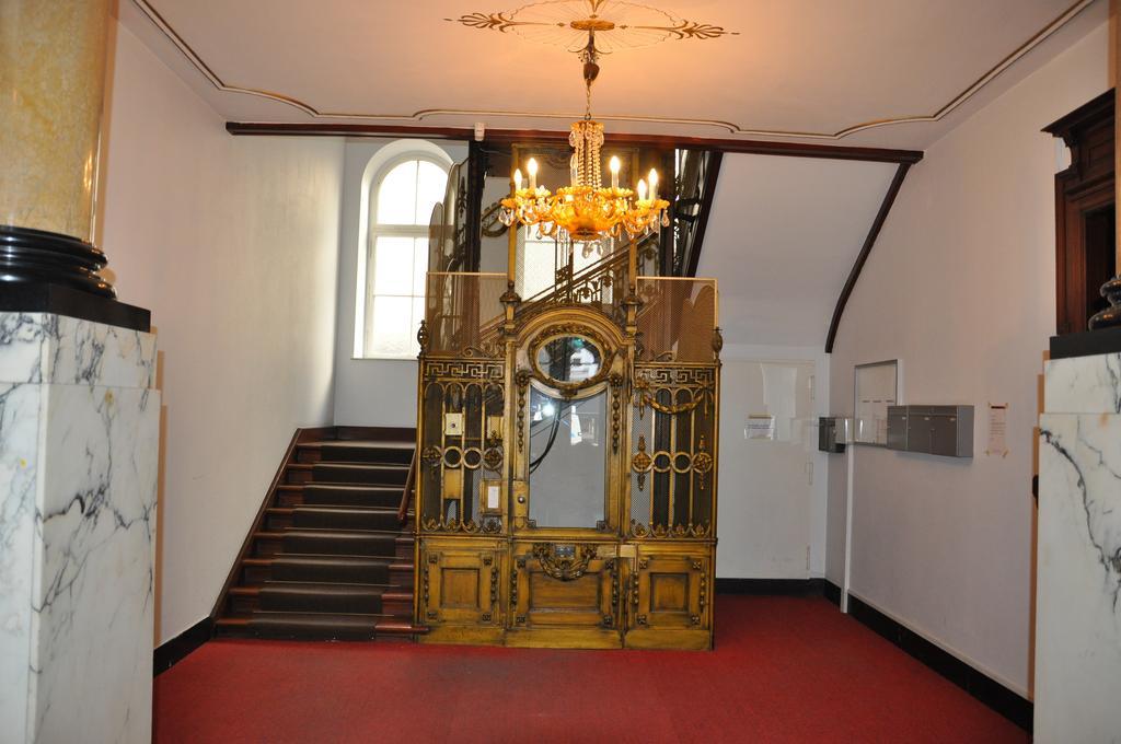 Hotel Pension Savoy Near Kurfuerstendamm برلين المظهر الخارجي الصورة