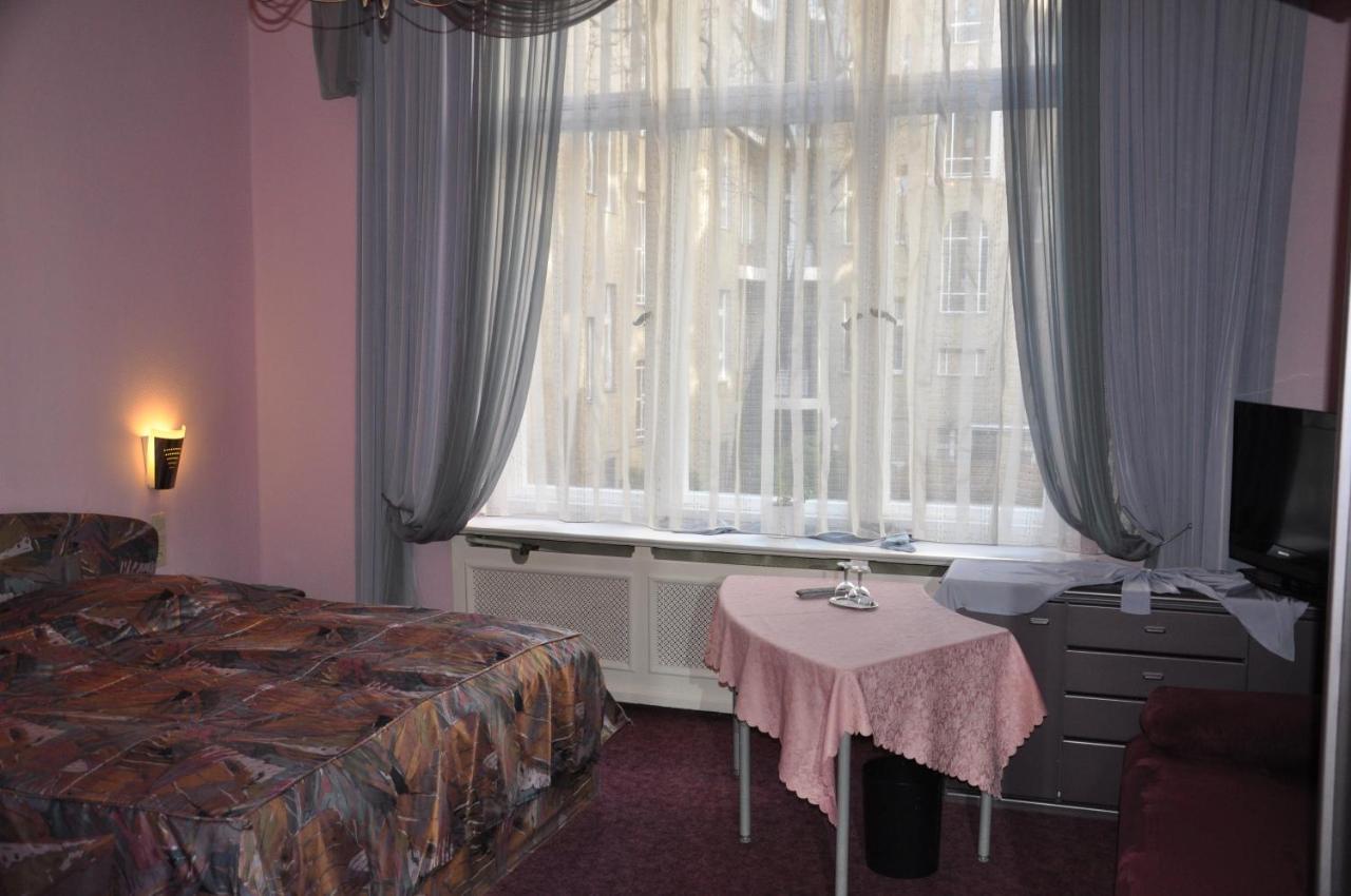 Hotel Pension Savoy Near Kurfuerstendamm برلين الغرفة الصورة