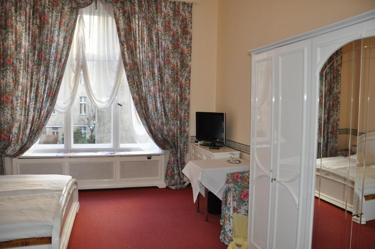 Hotel Pension Savoy Near Kurfuerstendamm برلين الغرفة الصورة