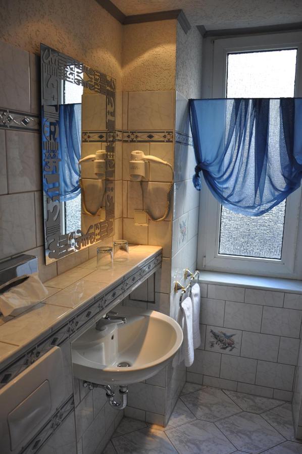 Hotel Pension Savoy Near Kurfuerstendamm برلين الغرفة الصورة