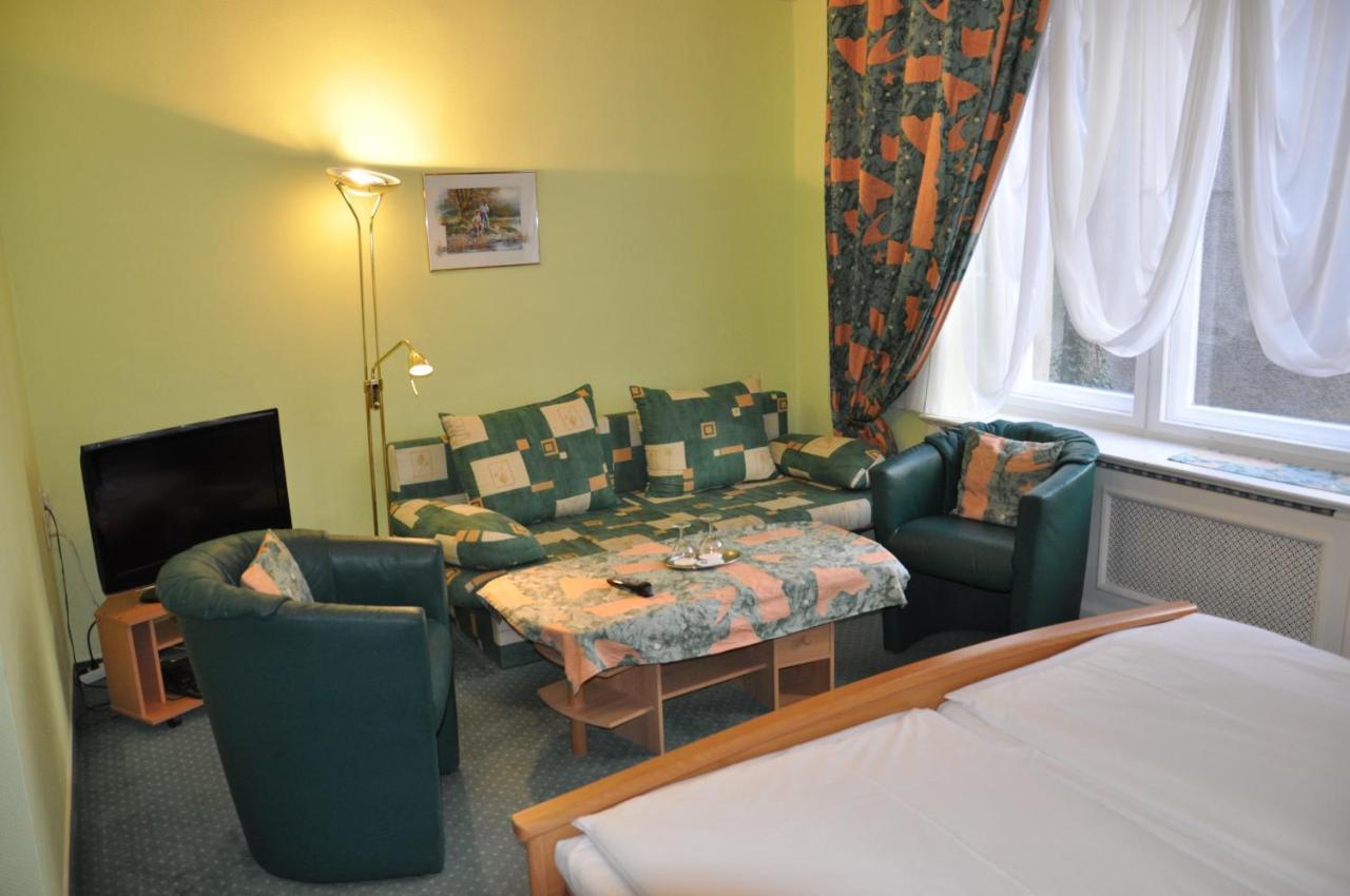 Hotel Pension Savoy Near Kurfuerstendamm برلين الغرفة الصورة